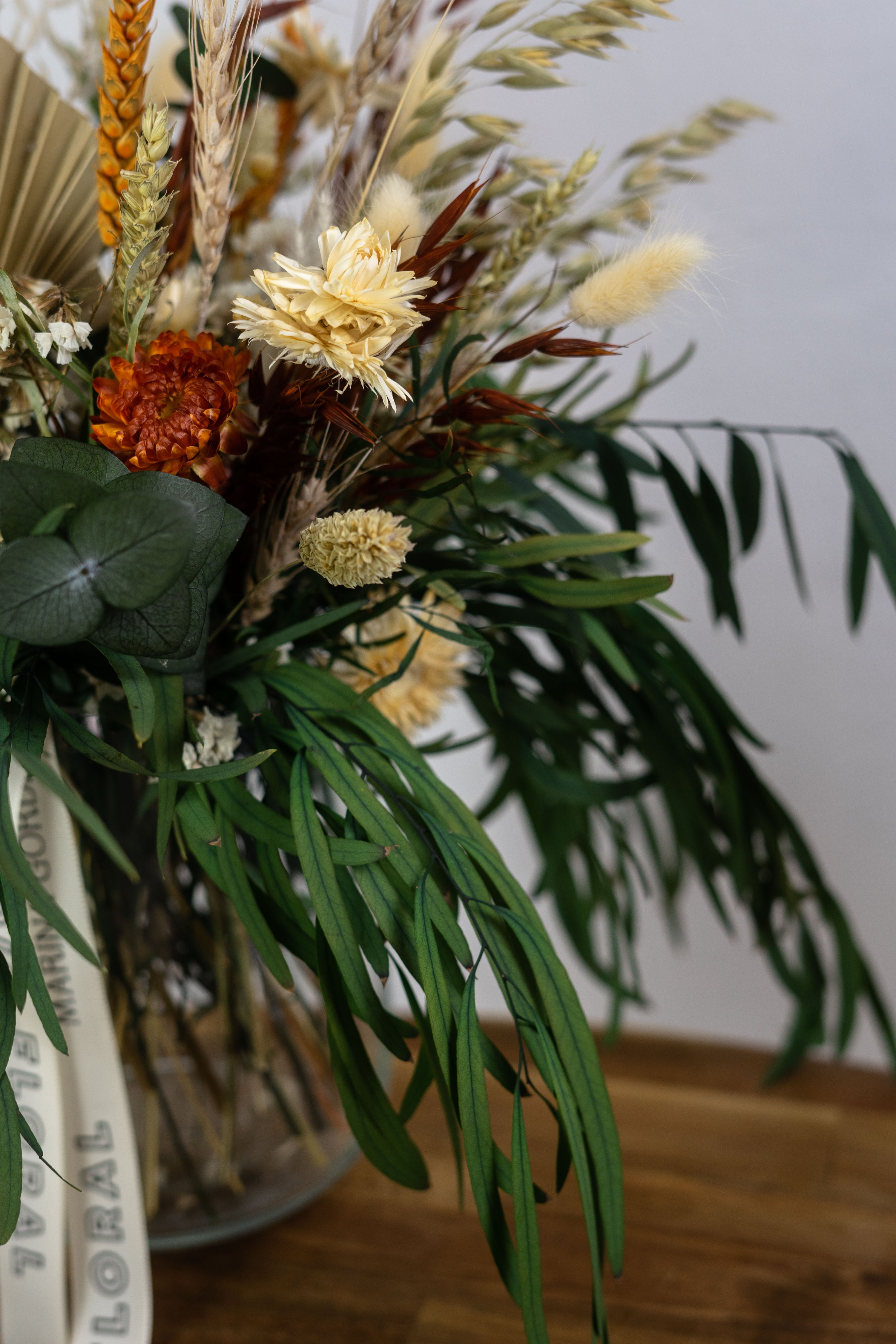 JARRÓN CON FLORES SECAS Y PRESERVADAS